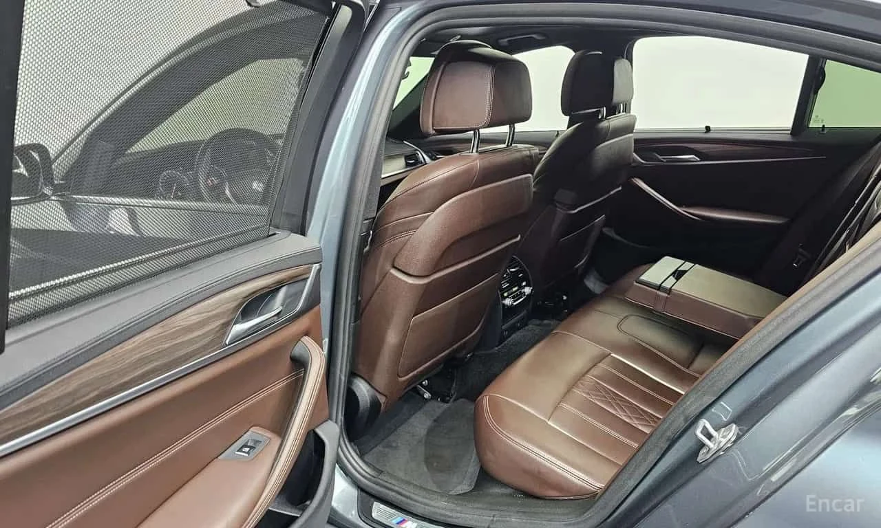 BMW 530 530i xDrive M Sport Package Plus, снимка 11 - Автомобили и джипове - 55725997