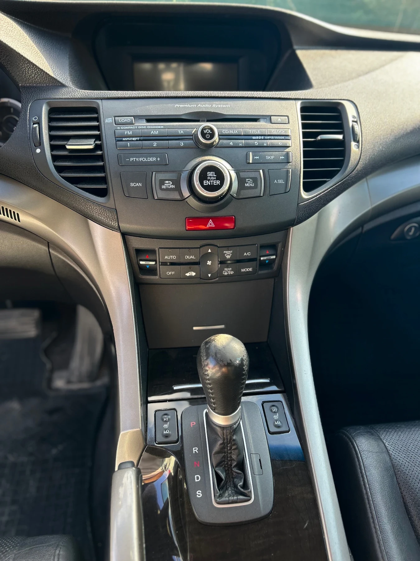 Honda Accord 2.4 i-VTEC 201к.с. БЕНЗИН-ГАЗ / АВТОМАТИК / КОЖА /, снимка 9 - Автомобили и джипове - 56108190