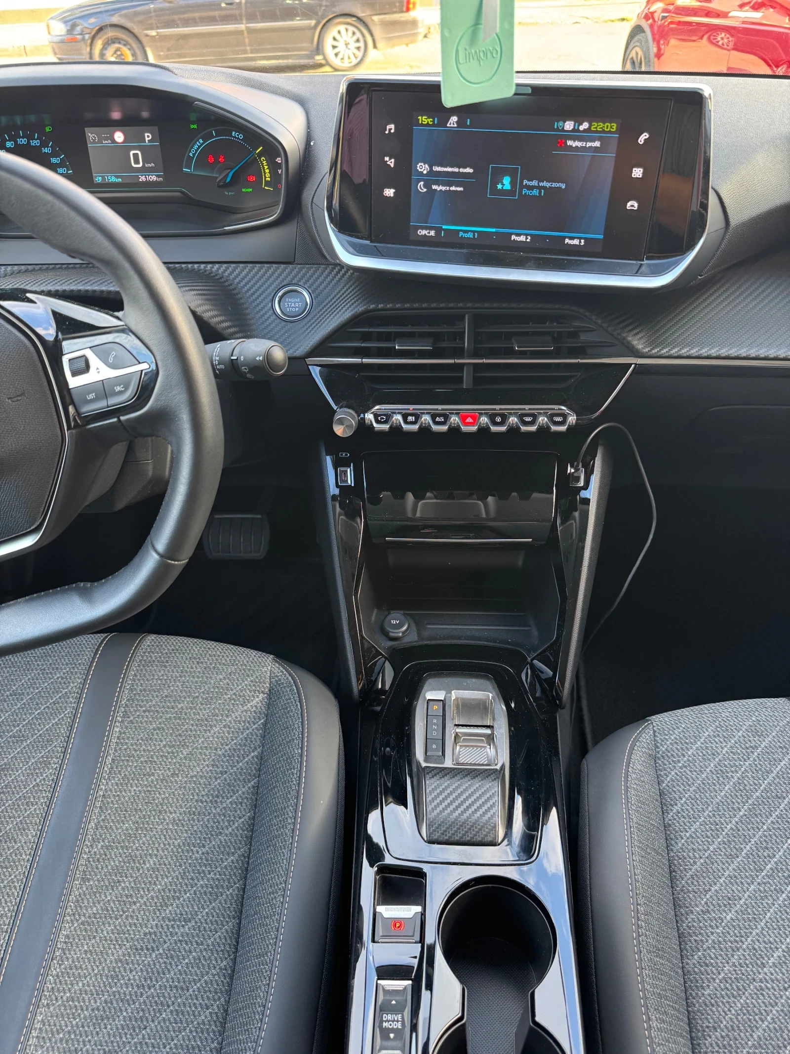 Peugeot 208, снимка 12 - Автомобили и джипове - 56210750