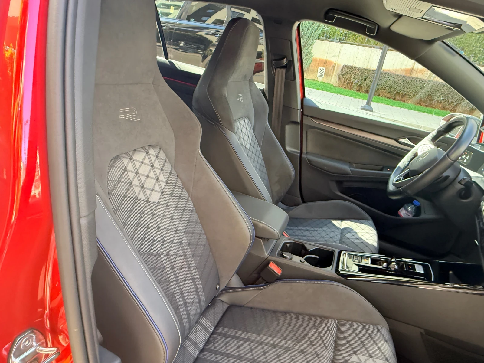 VW Golf 2.0TDI/R-Line Plus/DSG7, снимка 6 - Автомобили и джипове - 56453183