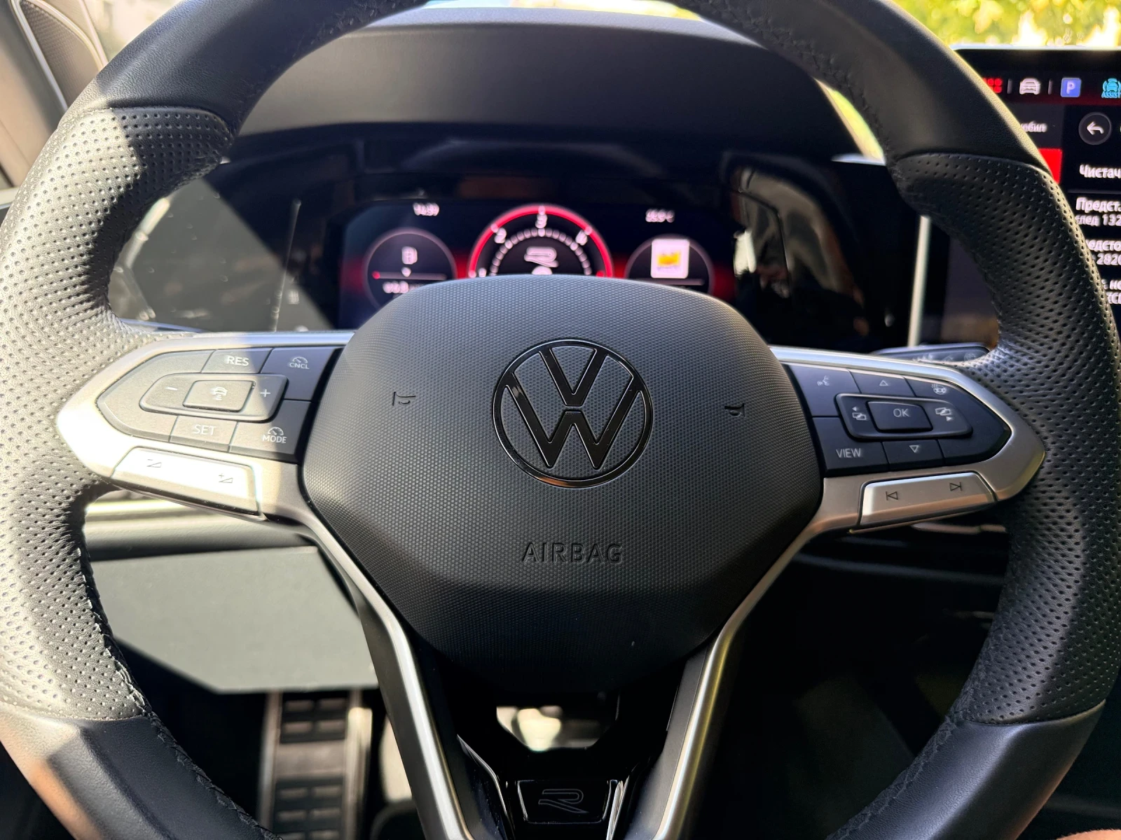 VW Golf 2.0TDI/R-Line Plus/DSG7, снимка 9 - Автомобили и джипове - 56453183