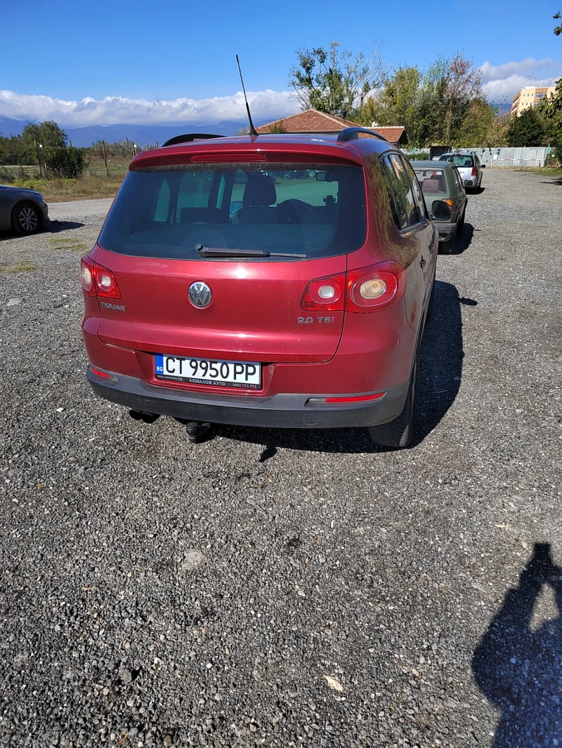 VW Tiguan, снимка 4 - Автомобили и джипове - 47607491