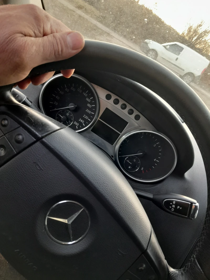 Mercedes-Benz ML 320, снимка 14 - Автомобили и джипове - 49364122