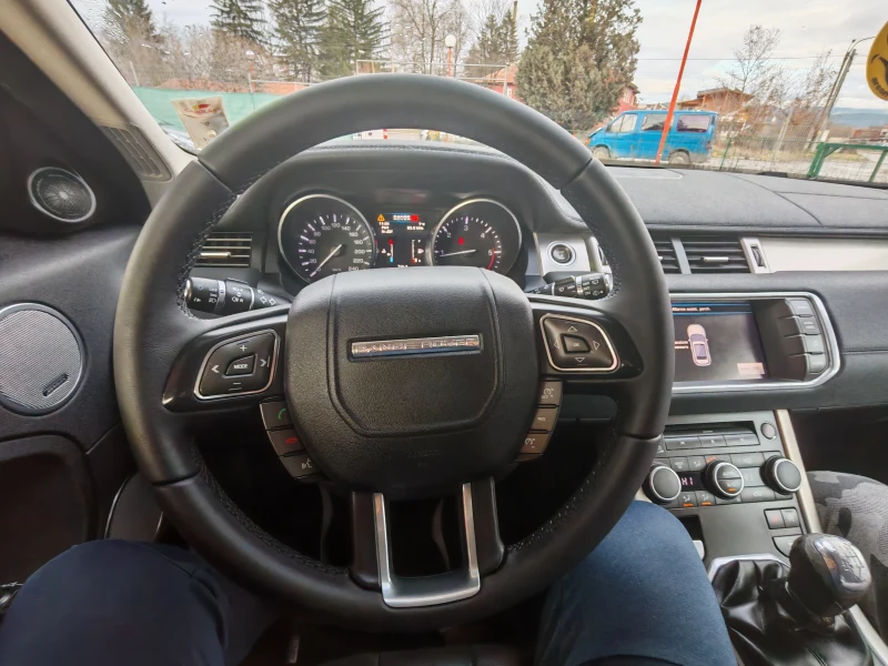 Land Rover Range Rover Evoque 2.2TDI 4x4, снимка 10 - Автомобили и джипове - 52618616
