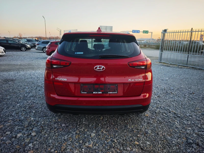 Hyundai Tucson 1.6i 16v , снимка 5 - Автомобили и джипове - 52804548