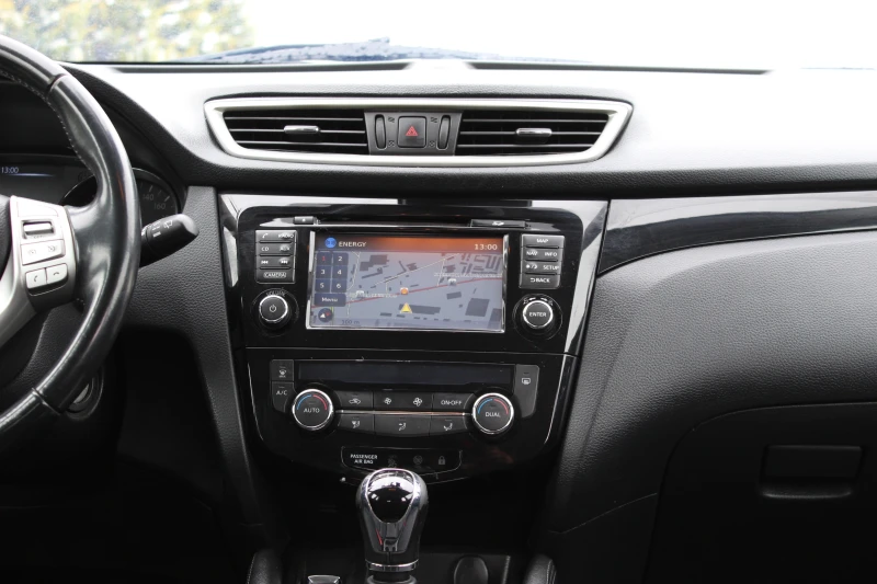 Nissan Qashqai SUV, РЕГИСТРИРАН, снимка 6 - Автомобили и джипове - 53325889