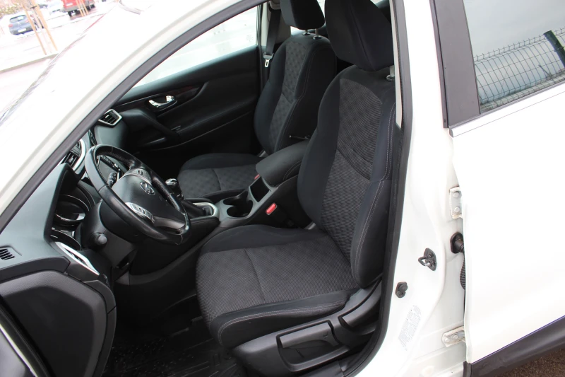 Nissan Qashqai SUV, РЕГИСТРИРАН, снимка 8 - Автомобили и джипове - 53325889