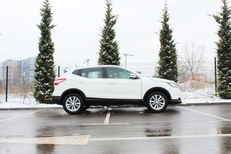 Nissan Qashqai SUV, РЕГИСТРИРАН, снимка 2 - Автомобили и джипове - 53325889