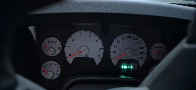 Dodge RAM 1500 5.7 HEMI, снимка 10 - Автомобили и джипове - 53327790