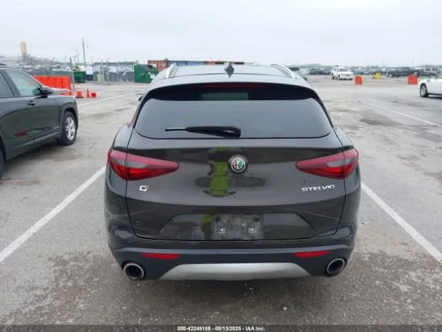 Alfa Romeo Stelvio TI AWD - изображение 9