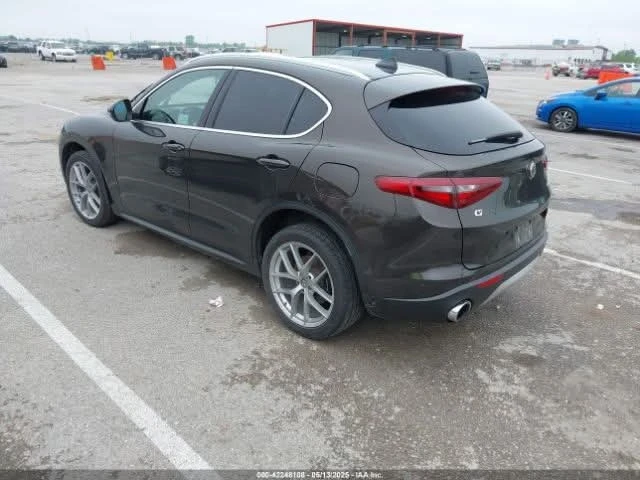 Alfa Romeo Stelvio TI AWD - изображение 3