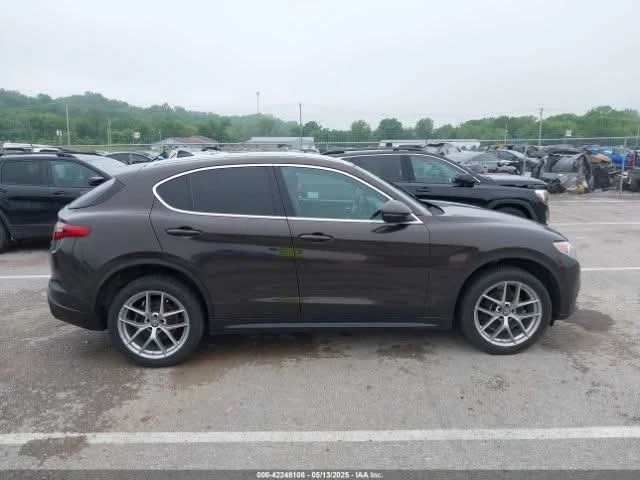 Alfa Romeo Stelvio TI AWD - изображение 7