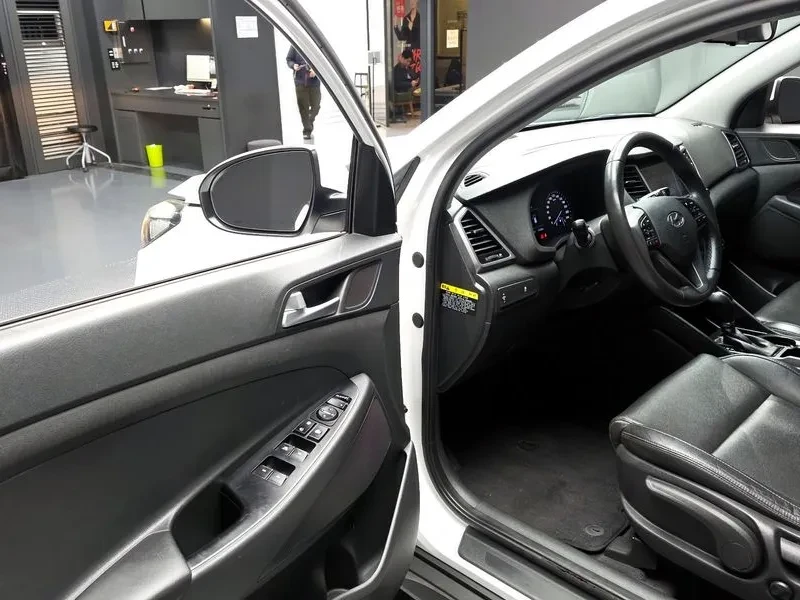 Hyundai Tucson 2.0 - САМО 30% АВАНС, снимка 11 - Автомобили и джипове - 56065854