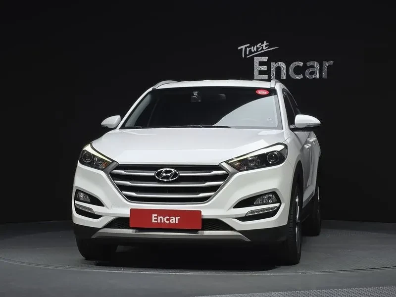 Hyundai Tucson 2.0 - САМО 30% АВАНС, снимка 3 - Автомобили и джипове - 56065854