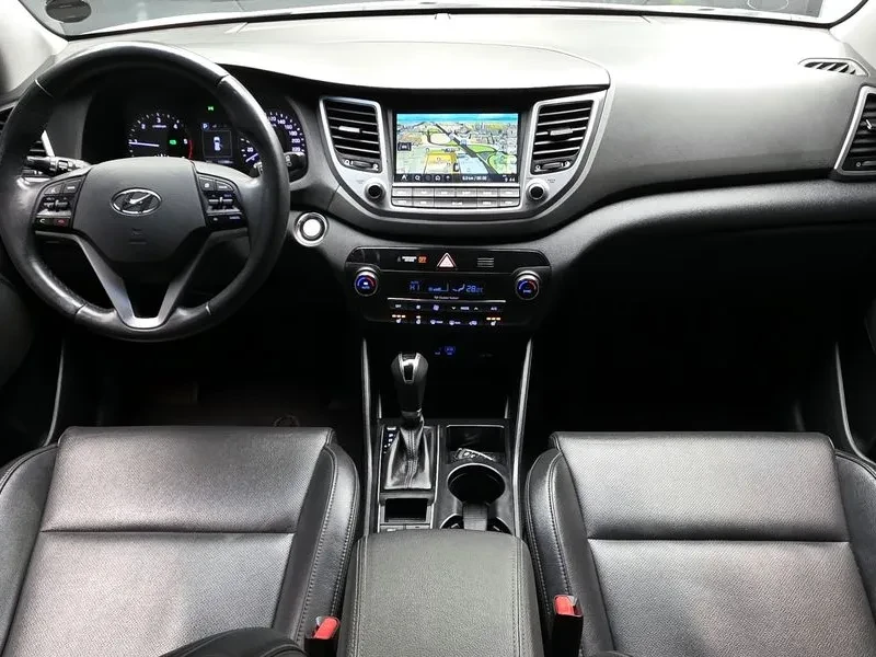 Hyundai Tucson 2.0 - САМО 30% АВАНС, снимка 7 - Автомобили и джипове - 56065854