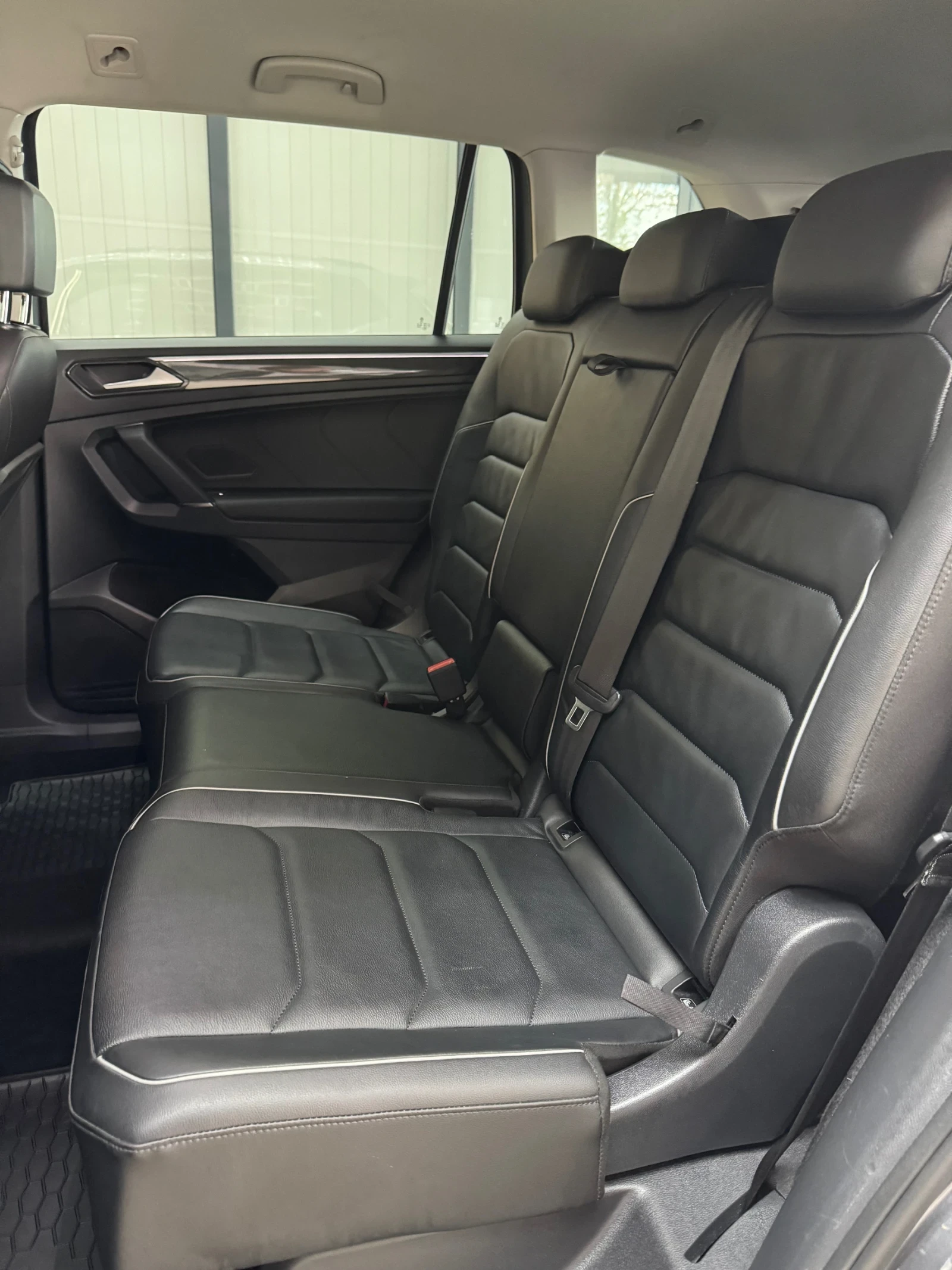 VW Tiguan 4 MOTION * R LINE * 6+ 1 места * DYNAUDIO - изображение 5