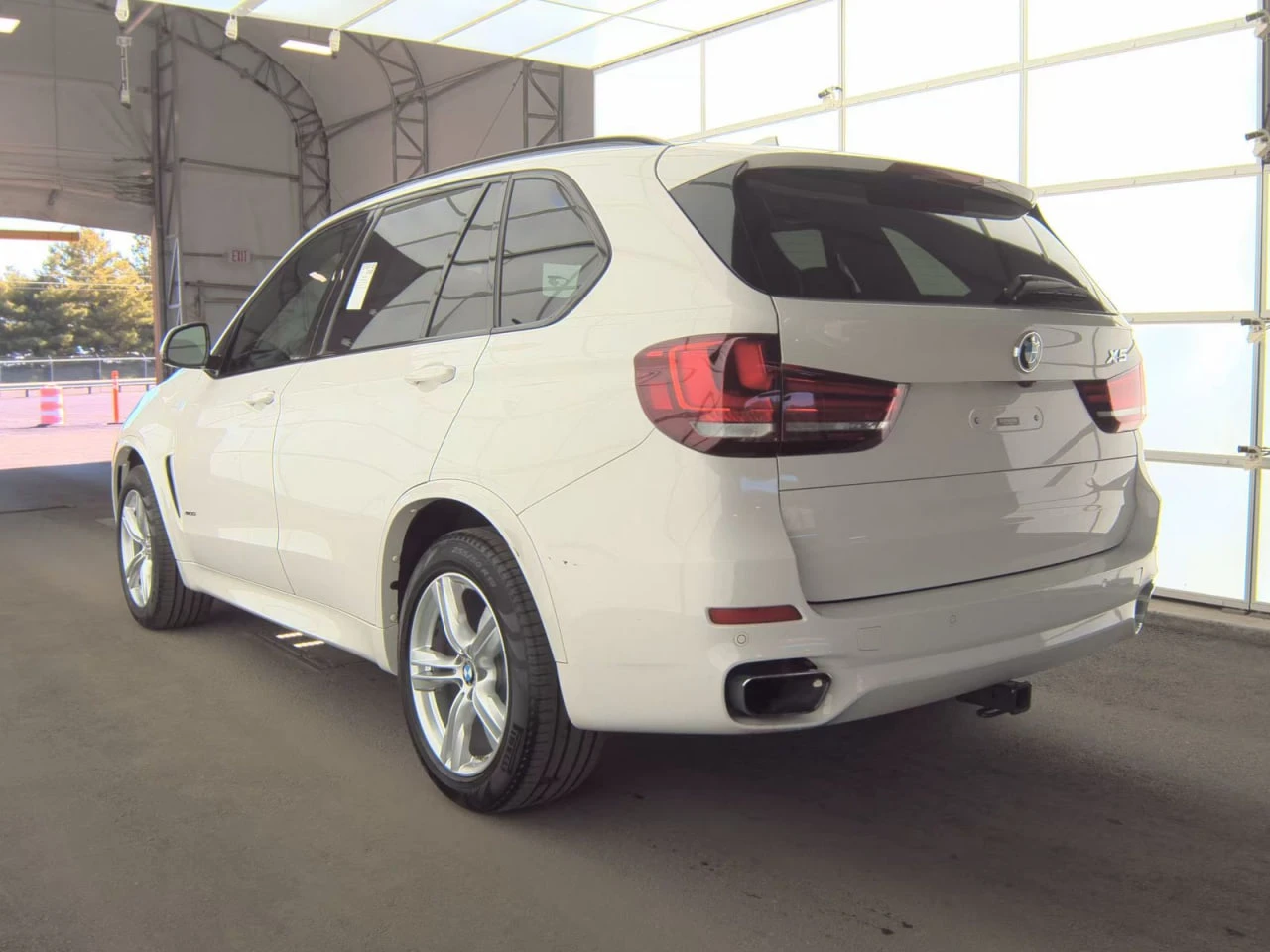 BMW X5 35i* M-Sport* Shadow* HUD* H/K* AdaptiveLED* Вакуу - изображение 4