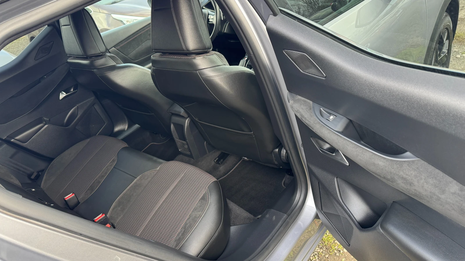 DS DS 3 Crossback 1.5HDI  !, a, PDC, LED | Mobile.bg   14