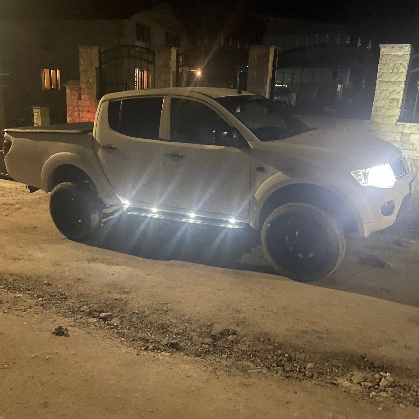 Mitsubishi L200  - изображение 2