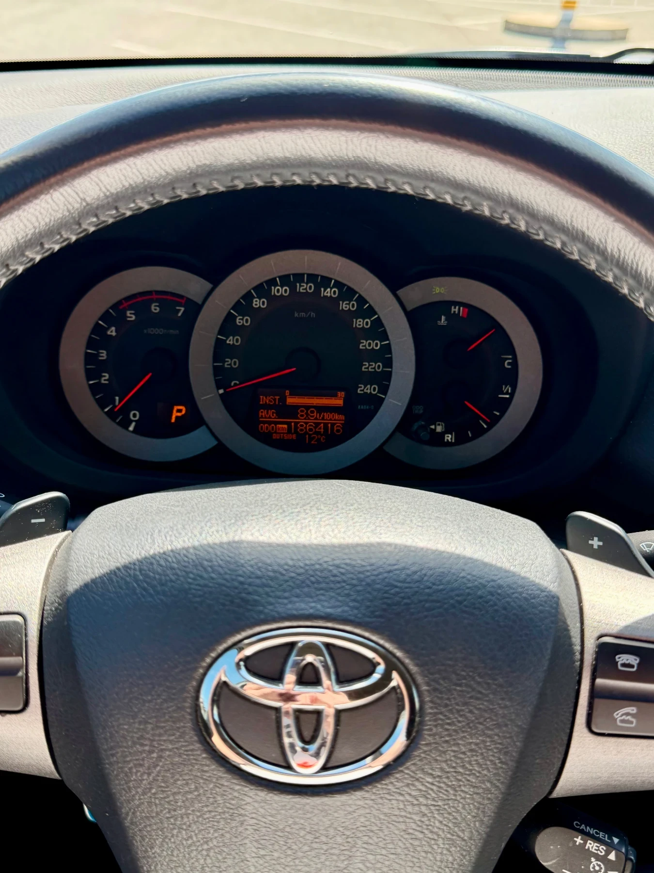 Toyota Rav4 2.2 150к.с Exclusive, снимка 6 - Автомобили и джипове - 54102504