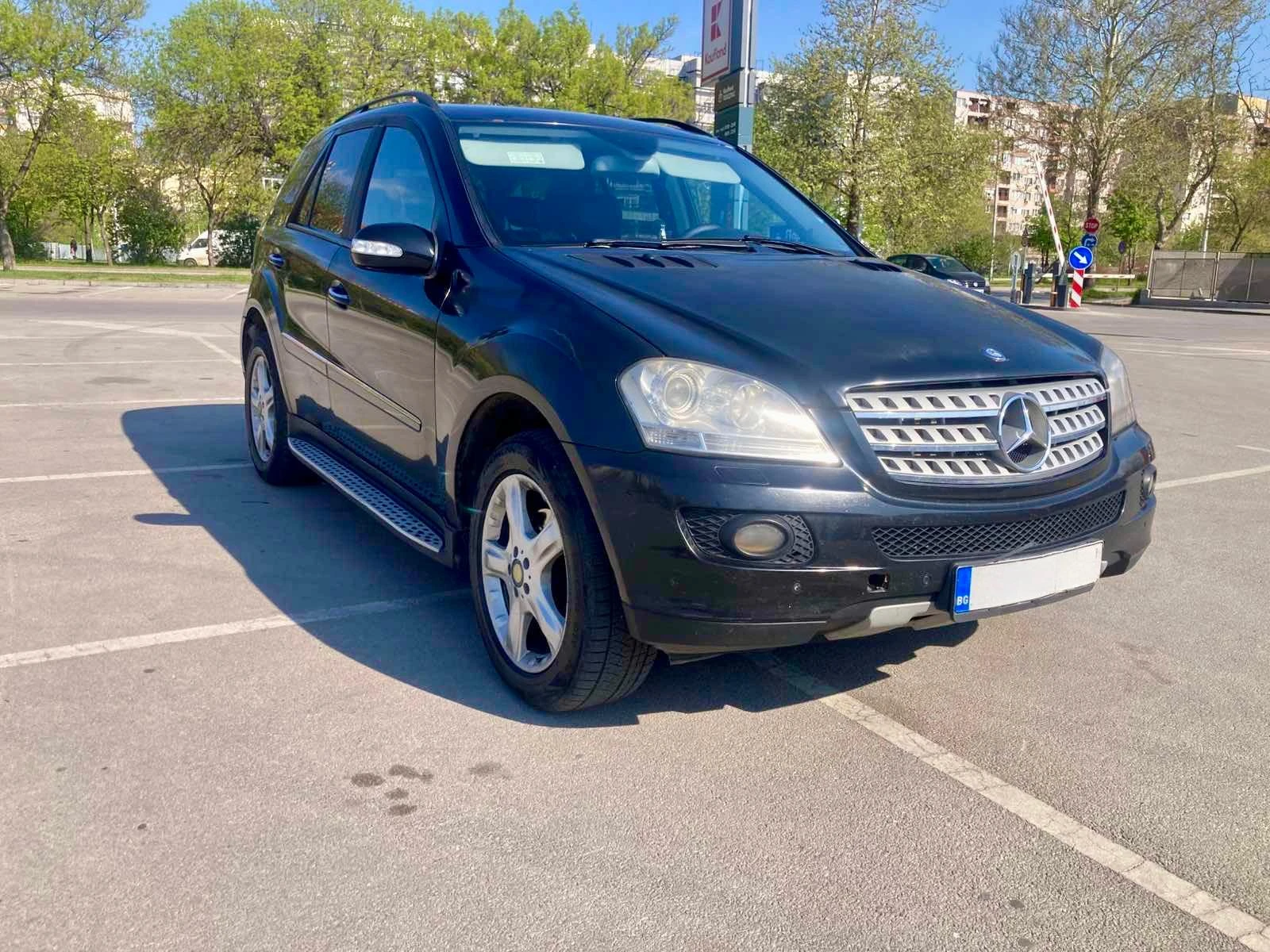 Mercedes-Benz ML 320 Cdi Реални км Перфектен, снимка 2 - Автомобили и джипове - 54385970