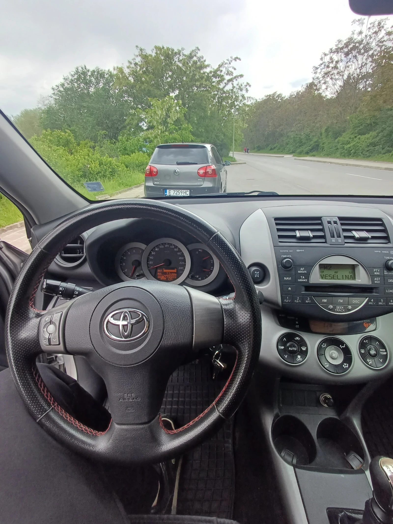 Toyota Rav4, снимка 6 - Автомобили и джипове - 54389595