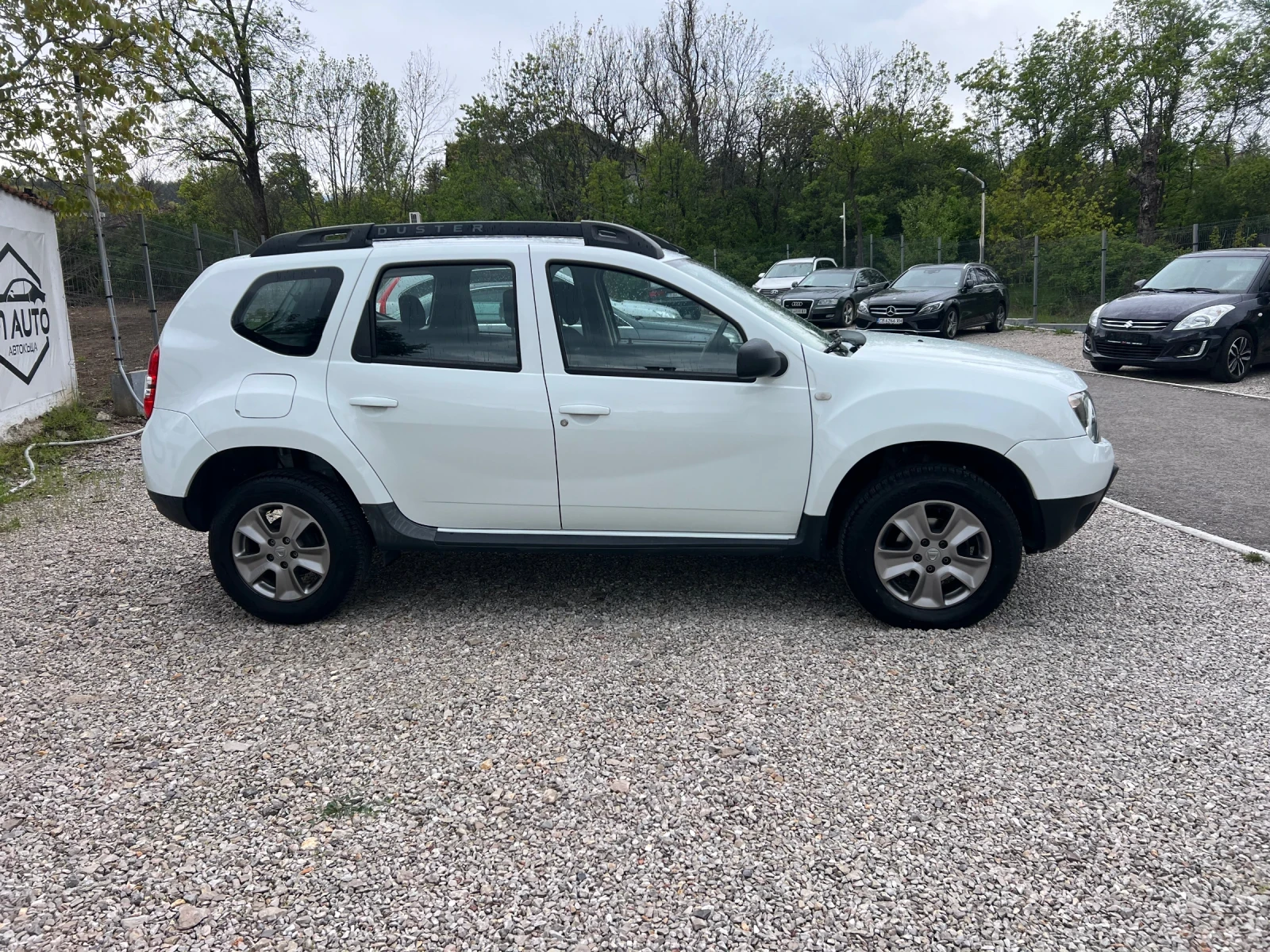 Dacia Duster 1.6-Газов инжекцион!, снимка 7 - Автомобили и джипове - 54389713