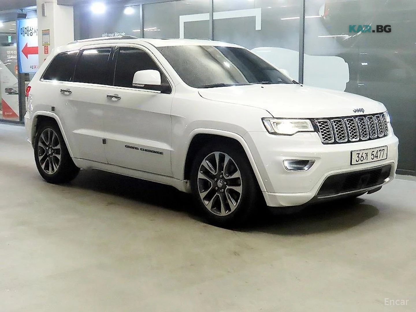 Jeep Cherokee OVERLAND / ОБДУХ / ПОДГРЕВИ / ДИСТРОНИК / ПАНОРАМА