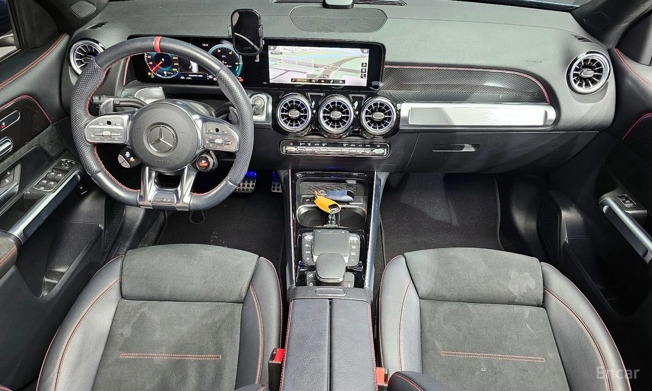 Mercedes-Benz GLB35AMG 4MATIC* ПОДГРЕВ* НАВИГАЦИЯ* 2 КЛЮЧА, снимка 3 - Автомобили и джипове - 54944667