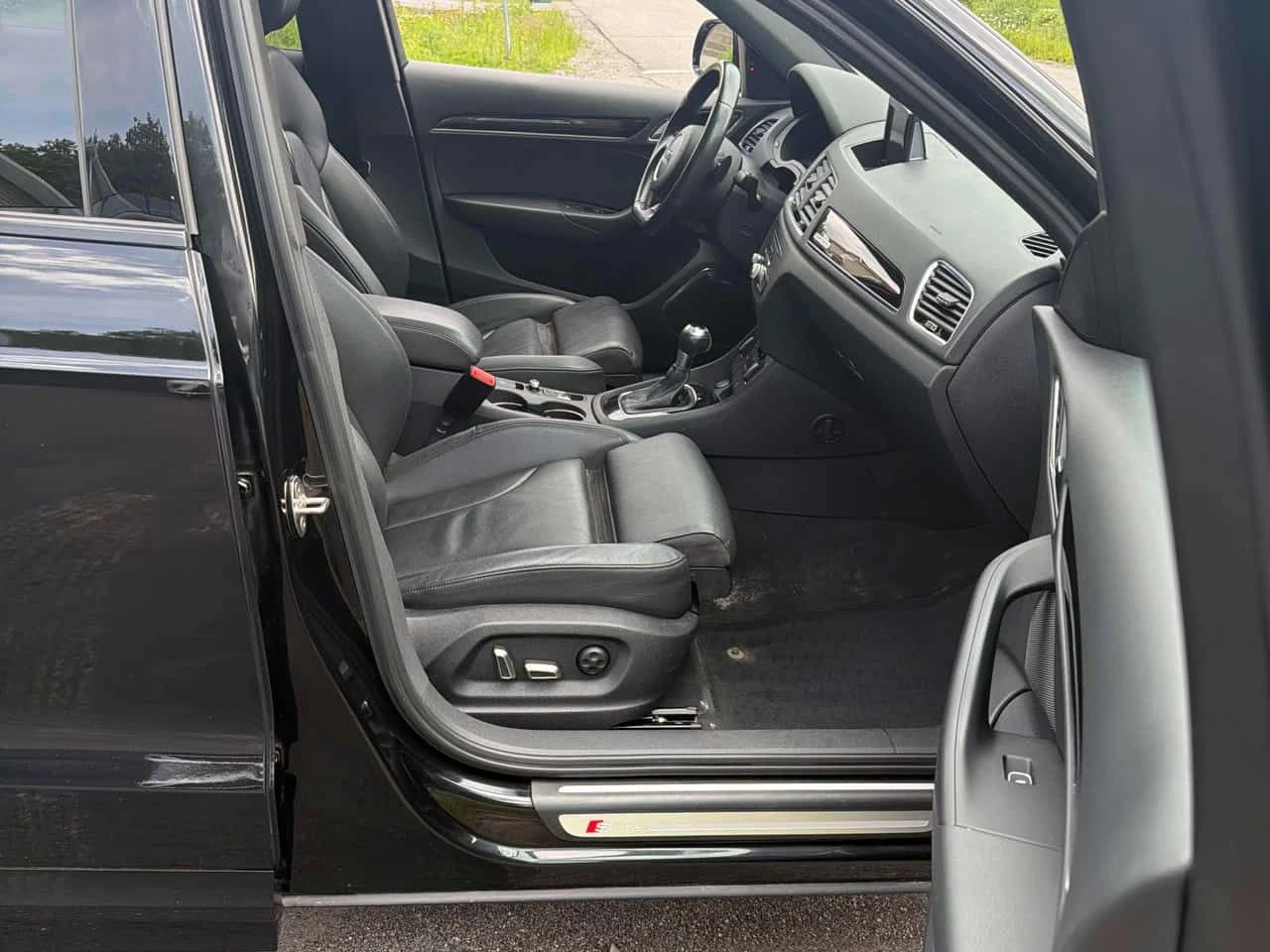 Audi Q3 quattro Technik S LINE/BOSE/ПАНОРАМА, снимка 13 - Автомобили и джипове - 55004281