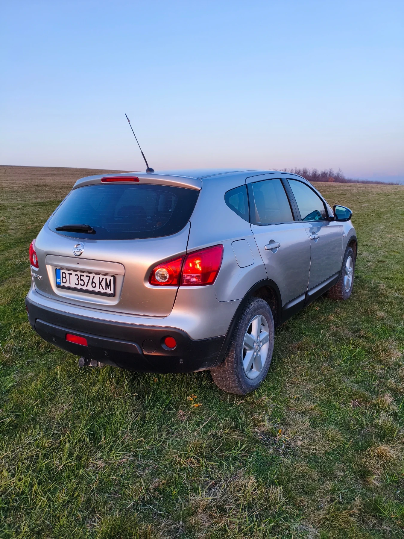 Nissan Qashqai 2.0i Газ/Бензин, снимка 15 - Автомобили и джипове - 56226546