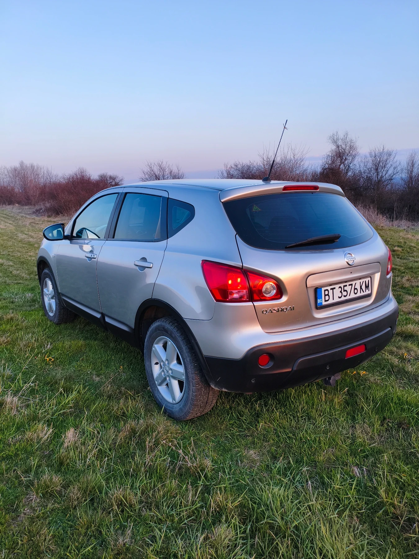 Nissan Qashqai 2.0i Газ/Бензин, снимка 14 - Автомобили и джипове - 56226546