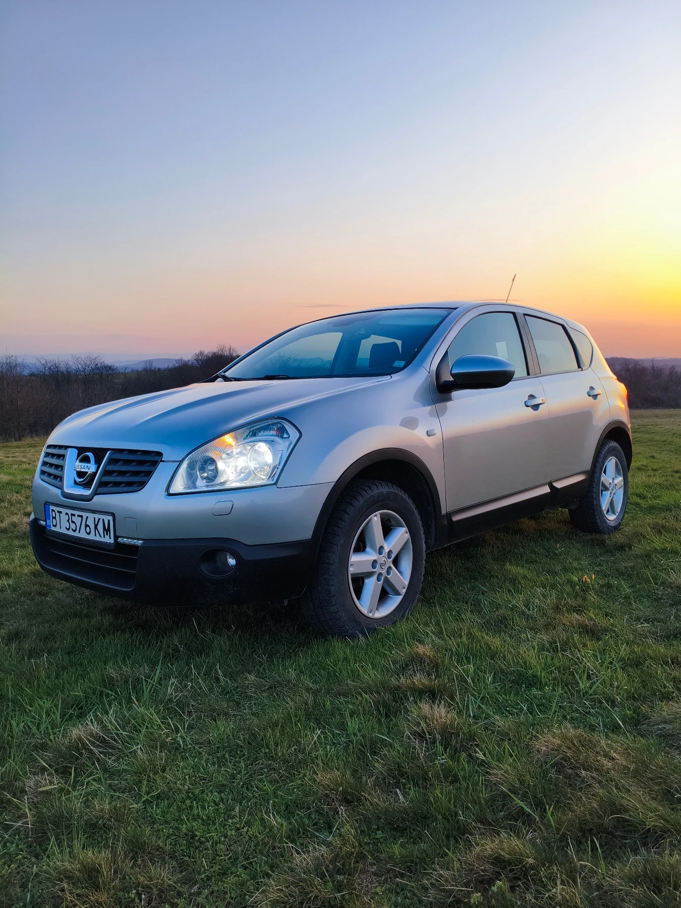 Nissan Qashqai 2.0i Газ/Бензин, снимка 13 - Автомобили и джипове - 56226546