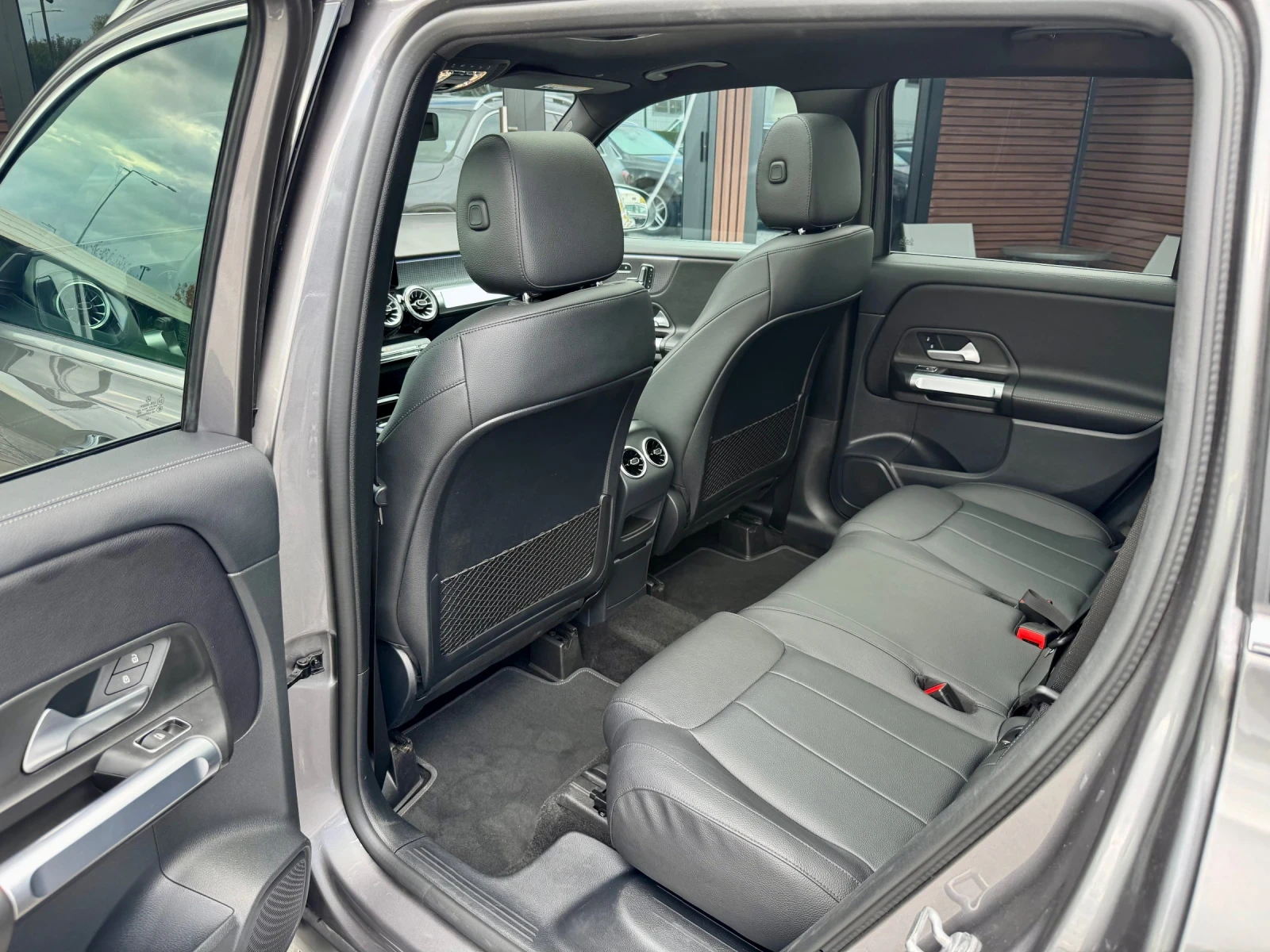Mercedes-Benz GLB 250 �������* ��������* ������* 7�����*  | Mobile.bg � ����������� 9