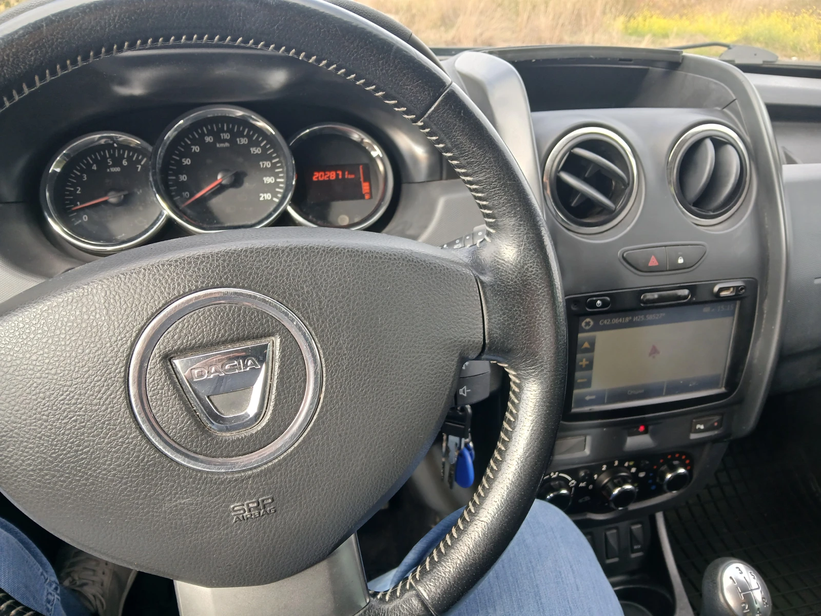 Dacia Duster, снимка 11 - Автомобили и джипове - 56745090