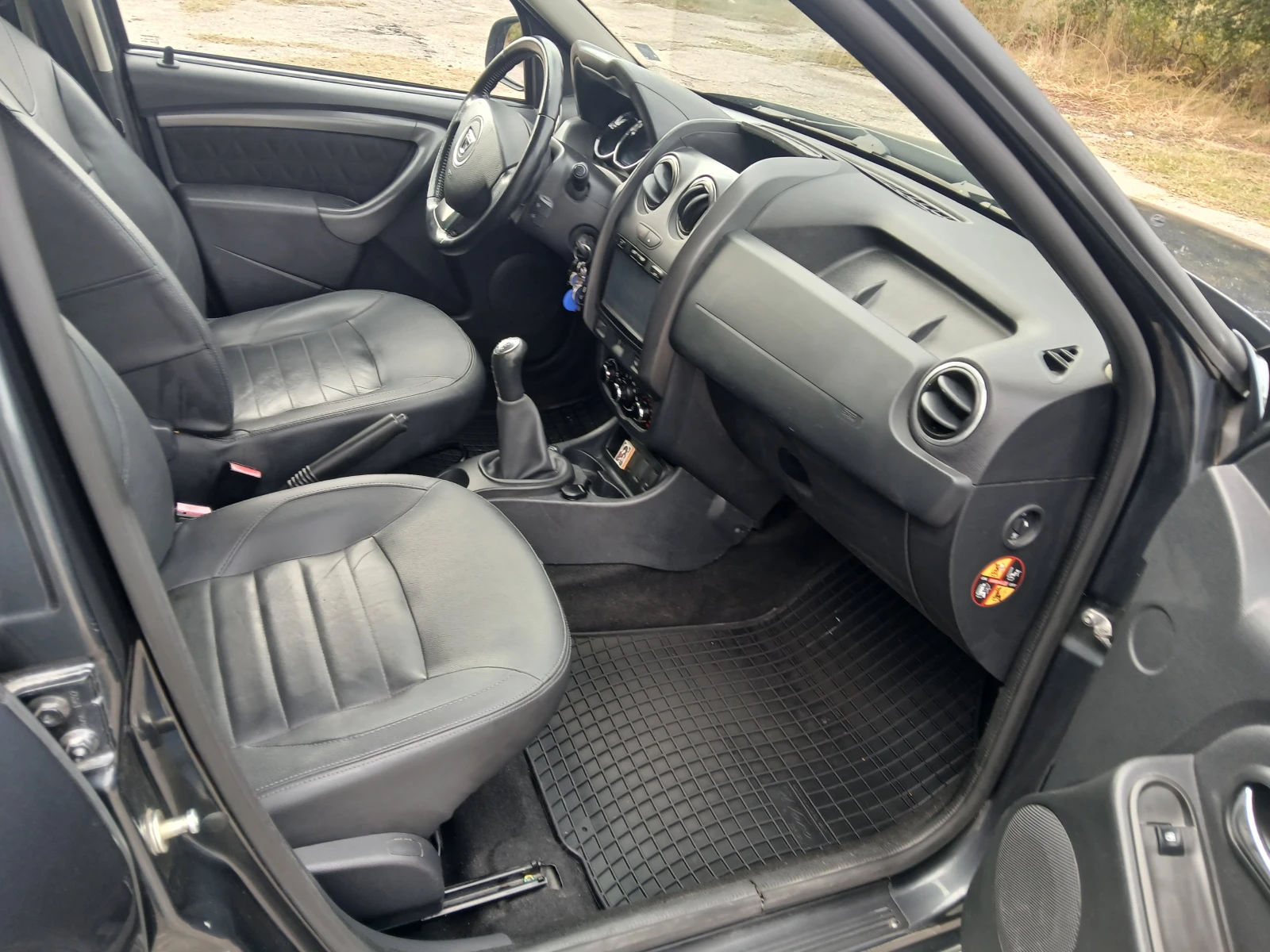 Dacia Duster, снимка 5 - Автомобили и джипове - 56745090