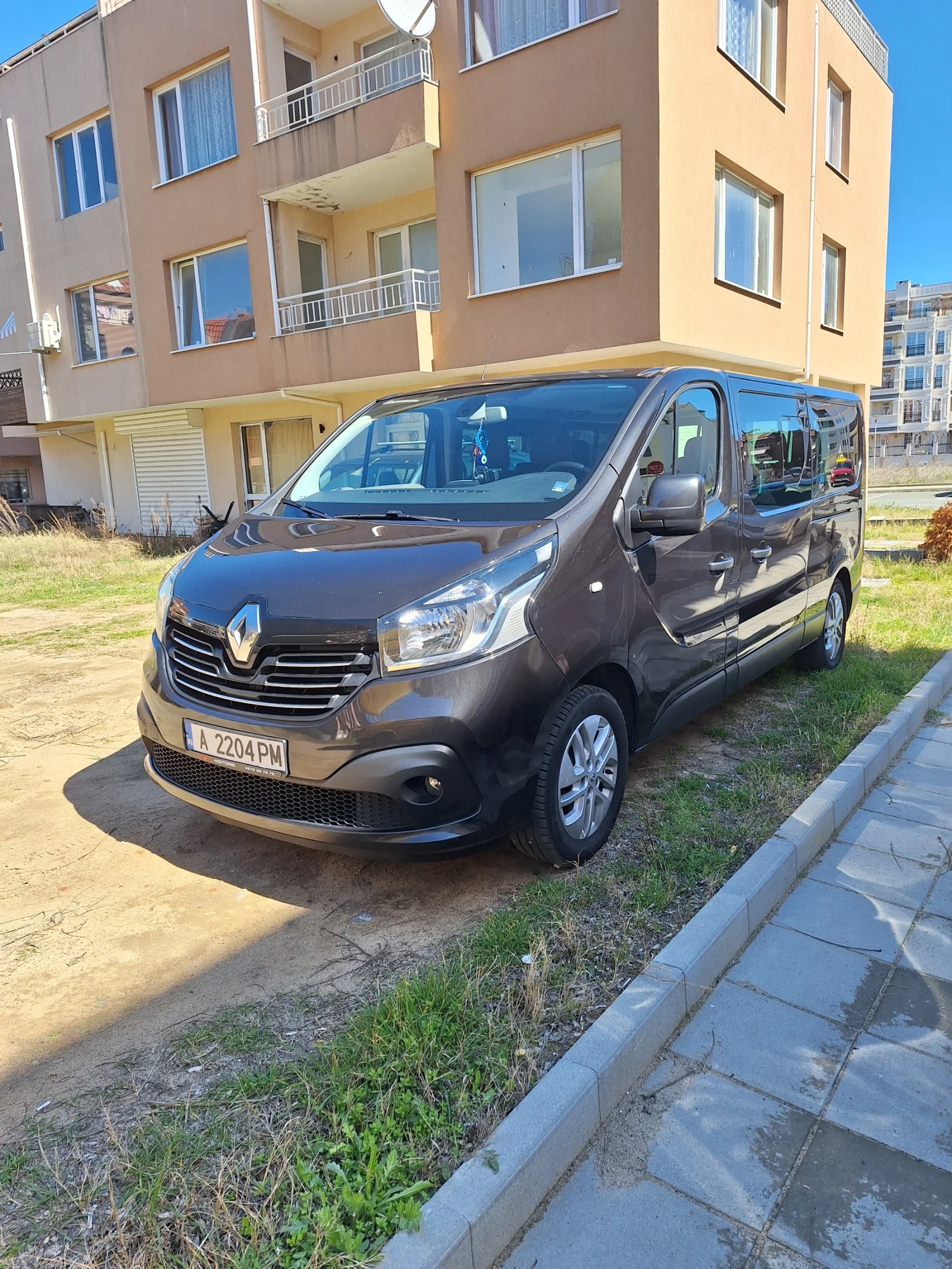 Renault Trafic, снимка 7 - Бусове и автобуси - 56482869
