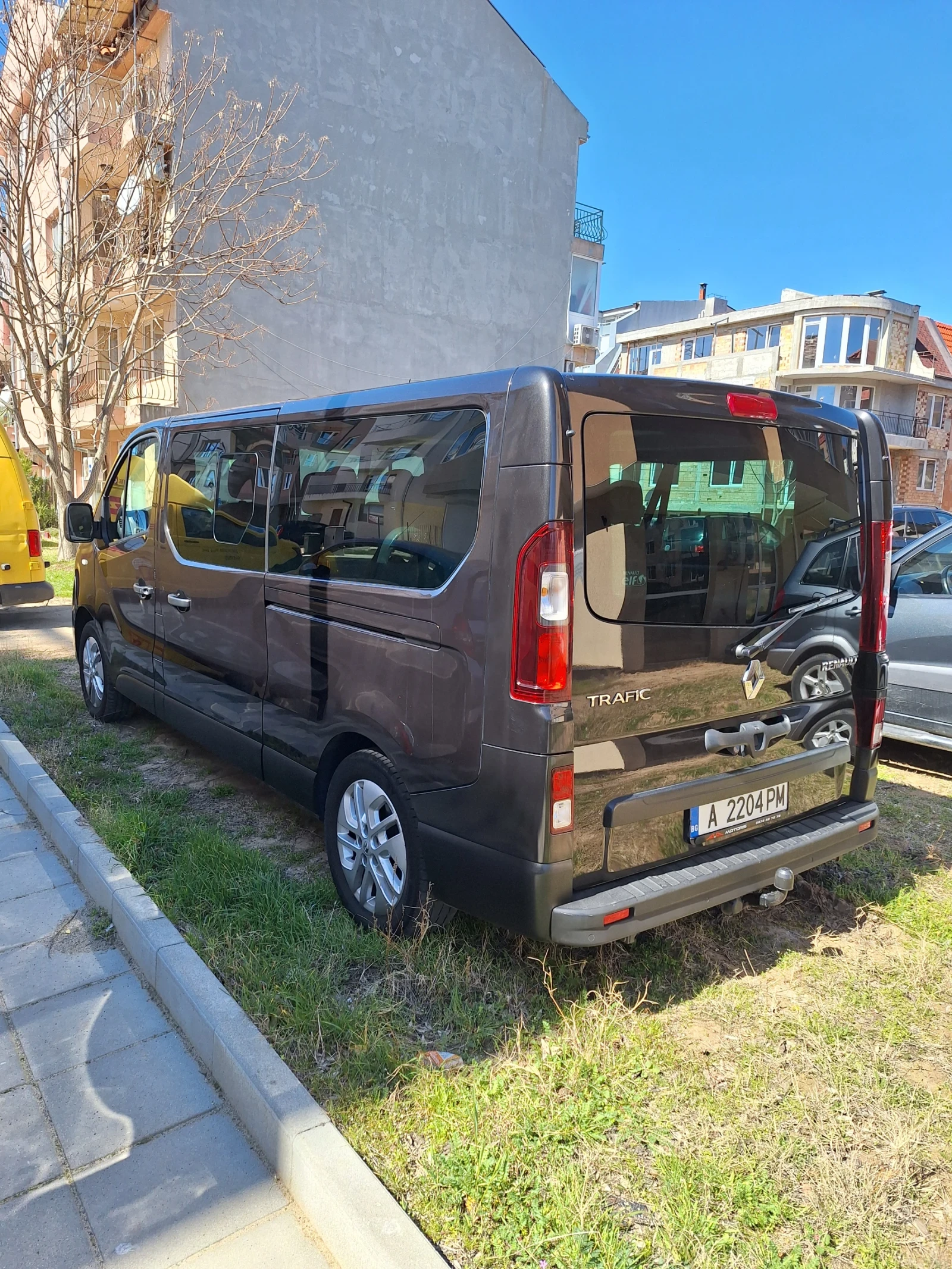 Renault Trafic, снимка 6 - Бусове и автобуси - 56482869