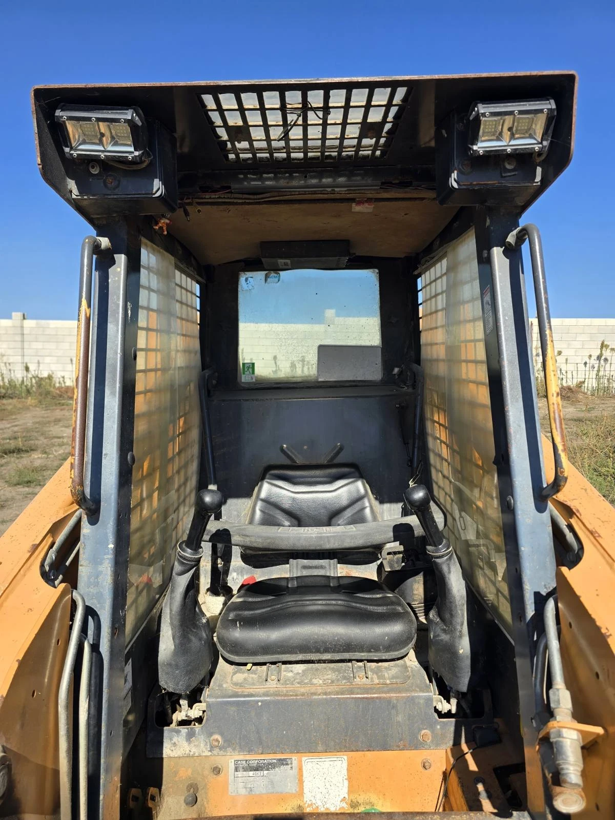 Мини челни товарачи Друга Case 40xt