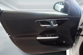 Mercedes-Benz C 300 d 4Matic = AMG Line = Premium Гаранция, снимка 5