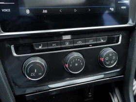 VW Golf * АВТО КРЕДИТ* ЦЕНА ДО БГ * СЕРВИЗНА ИСТОРИЯ *  - 16999 лв. / 8691.45 € - 57203796 13