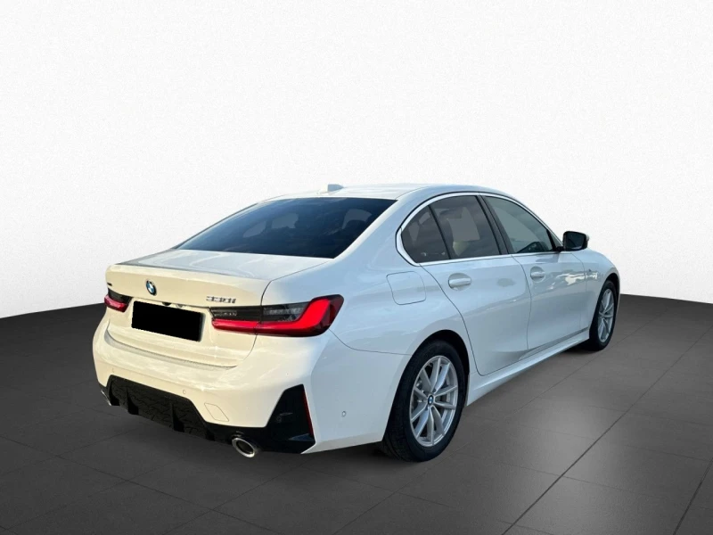 BMW 330 i xDrive = M-Sport= Гаранция, снимка 2 - Автомобили и джипове - 47628091