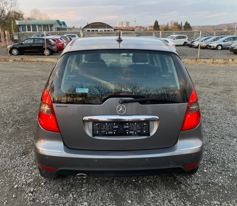 Mercedes-Benz A 180 CDi(109к.с)EURO 5A facelift Avantgarde 6 Speed , снимка 6 - Автомобили и джипове - 48069788