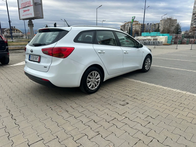 Kia Ceed 1.4 / 105 kc, снимка 4 - Автомобили и джипове - 48318004