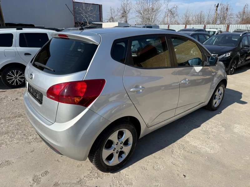 Kia Venga 1.4i ГАЗ, снимка 7 - Автомобили и джипове - 49451749