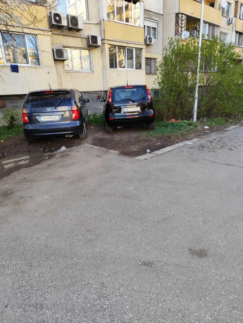 Nissan Note, снимка 12 - Автомобили и джипове - 49563317