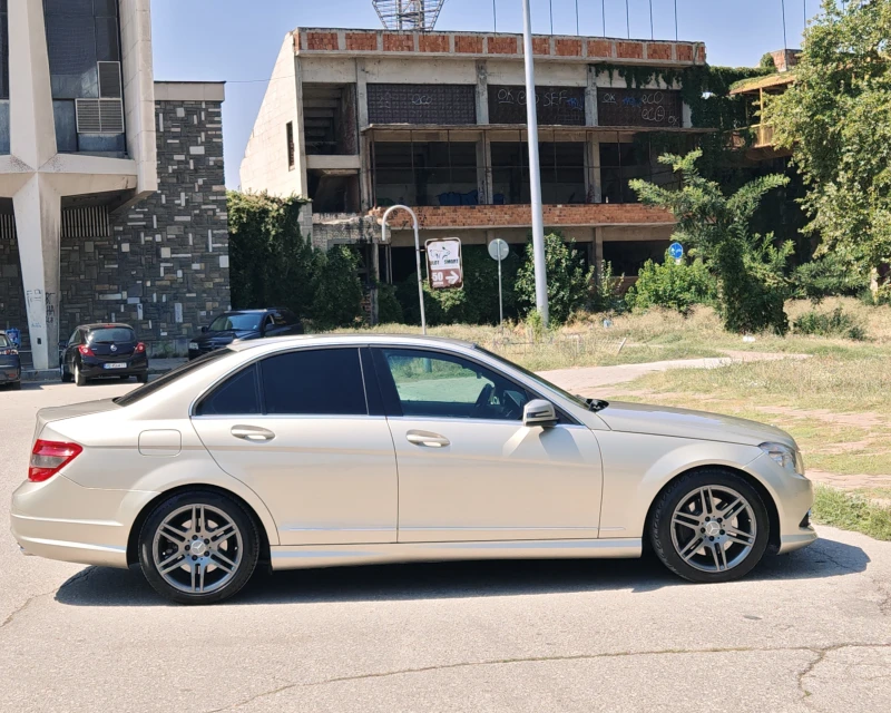 Mercedes-Benz C 350 Avantgarde AMG Pack, снимка 4 - Автомобили и джипове - 51549113
