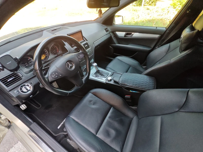 Mercedes-Benz C 350 Avantgarde AMG Pack, снимка 9 - Автомобили и джипове - 51549113