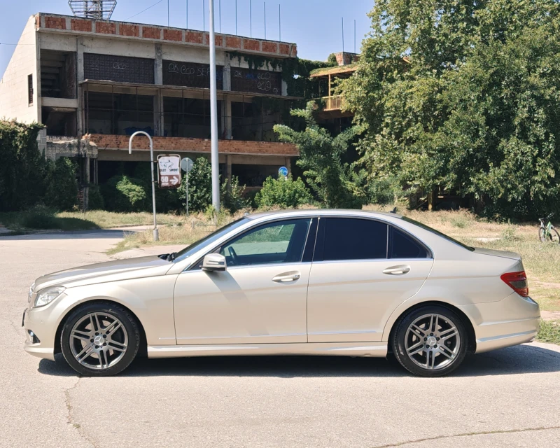 Mercedes-Benz C 350 Avantgarde AMG Pack, снимка 8 - Автомобили и джипове - 51549113
