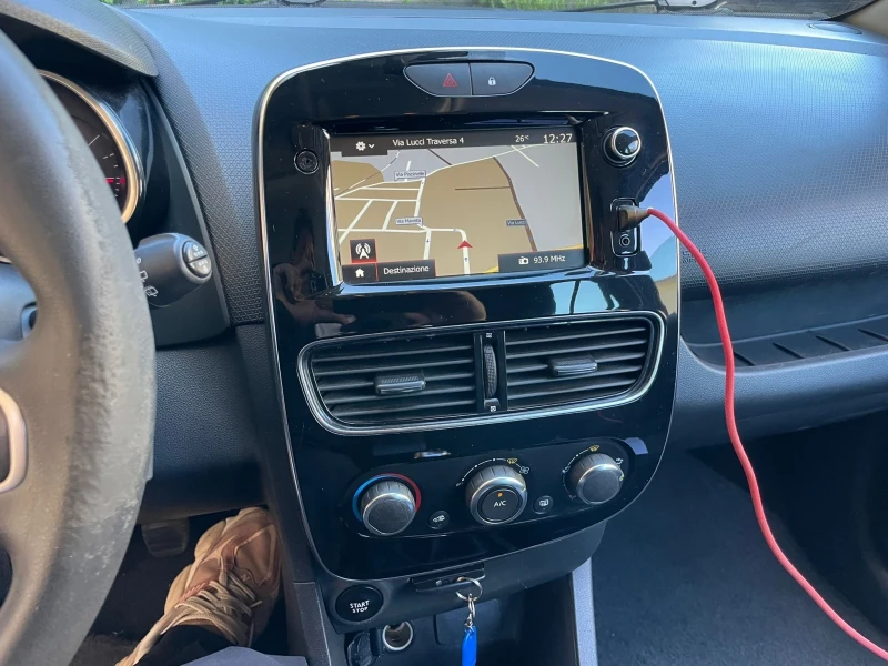 Renault Clio dCi 8V 90 CV 5P Moschino Intens (66 kw) Euro 6, снимка 12 - Автомобили и джипове - 52191530